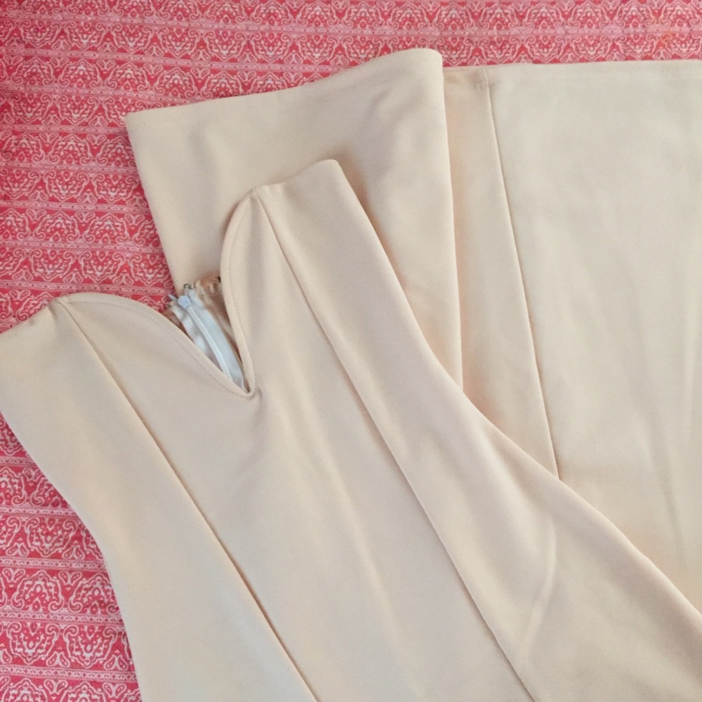 Missguided Nude Long Maxi Dress 1 - Picture 3 of 6